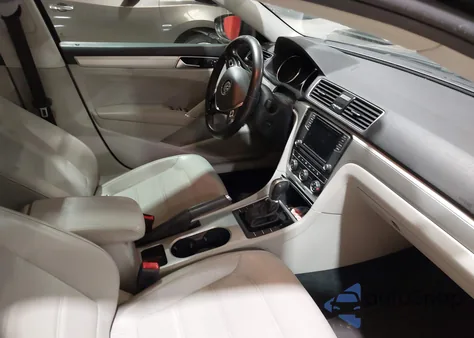 2019 Volkswagen Passat 2.0T Wolfsburg Edition из США, поврежденный, VIN 1VWLA7A39KC014571